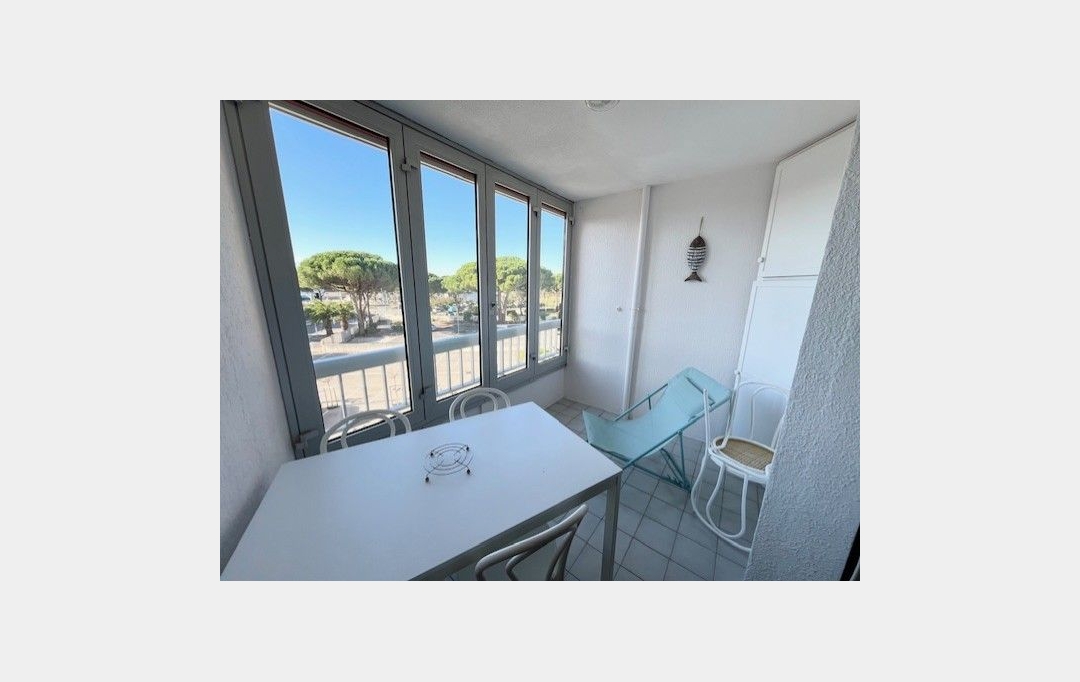 API AGENCE : Apartment | LE GRAU-DU-ROI (30240) | 30 m2 | 350 € 